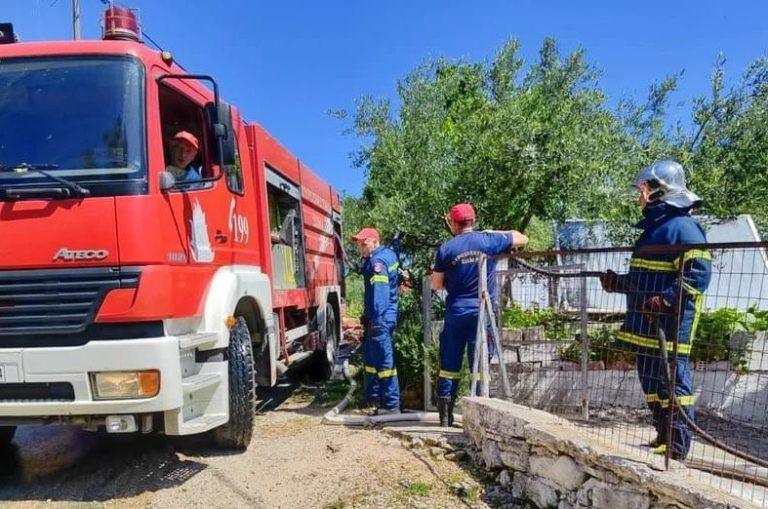 Τραγωδία στην Πρέβεζα: Μια ηλικιωμένη νεκρή από φωτιά σε σπίτι – Στο νοσοκομείο η αδελφή της