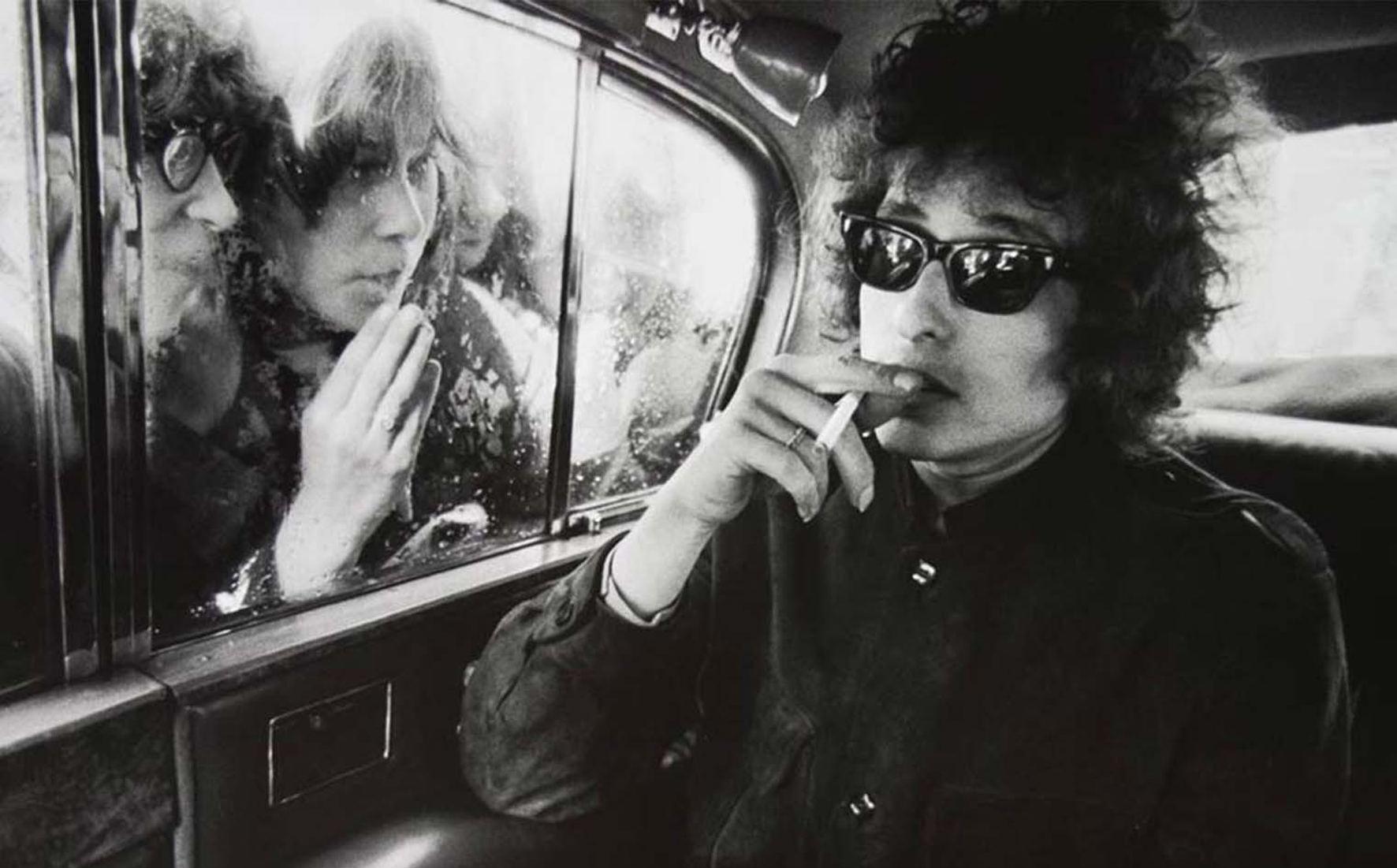 Στιχουργός, μουσικός και ζωγράφος: Ο Μπομπ Ντίλαν σε μια έκθεση ζωγραφικής στο Λονδίνο