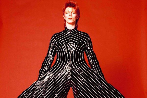 Ντέιβιντ Μπόουι: Ο χαμαιλέοντας μέσα από το βλέμμα του Μασαγιόσι Σουκίτα