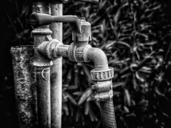 Σέρρες: Νερό με ουράνιο εντοπίστηκε σε πέντε περιοχές – Απαγορεύεται η κατανάλωσή του