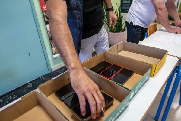 Ρέθυμνο: Μαθητής μηδενίστηκε στις Πανελλαδικές επειδή χτύπησε το κινητό του