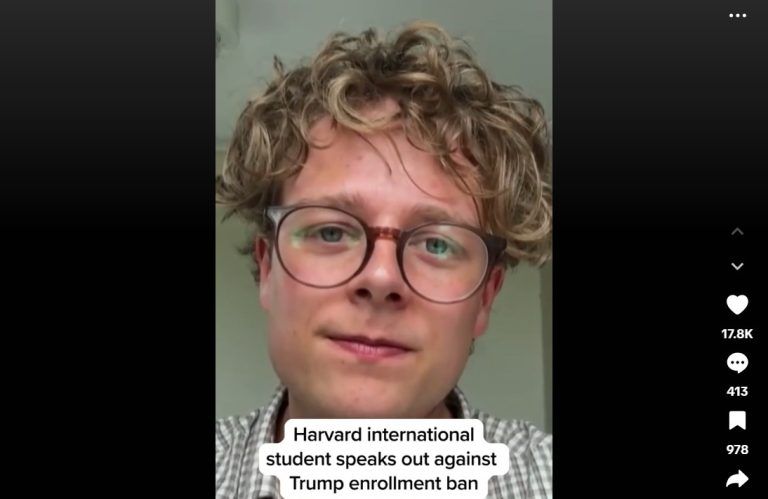 Leo Gerden: Ο φοιτητής του Χάρβαρντ απ’ τη Σουηδία που τα έβαλε με τον Τραμπ