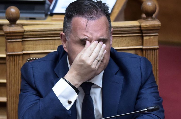 Γεωργιάδης: Πάρτι στα social με το γράμμα από «Άγγλο ασθενή» – «Ένας μετακλητός με Proficiency δεν υπάρχει;»