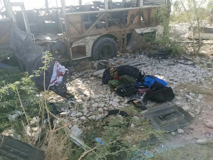 Πακιστάν: Πέντε νεκροί από επίθεση σε σχολικό λεωφορείο – «Υπεύθυνη η Ινδία» λέει ο στρατός της χώρας