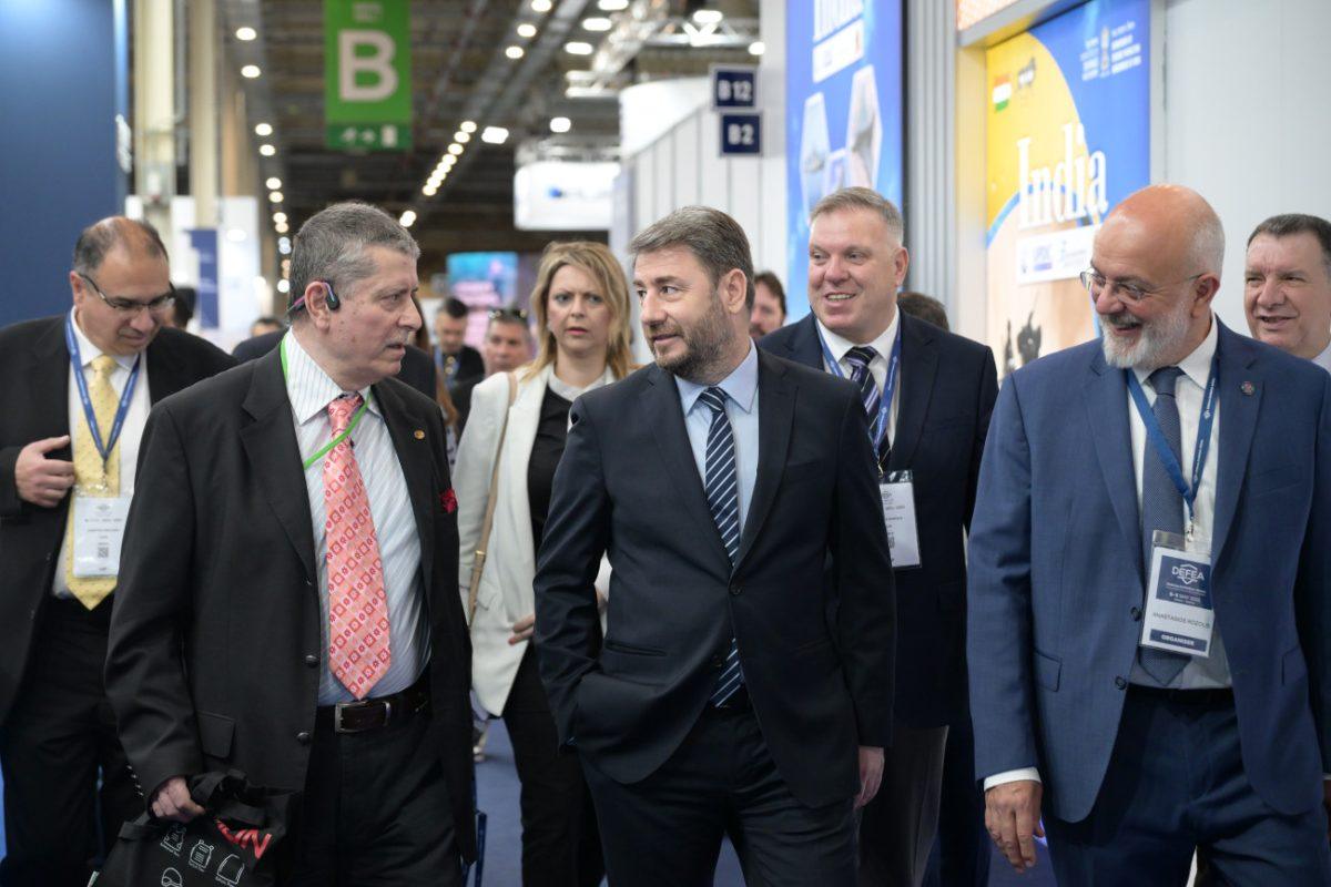 Ανδρουλάκης: Να υπάρξει μακροπρόθεσμο σχέδιο ενίσχυσης της εγχώριας αμυντικής βιομηχανίας