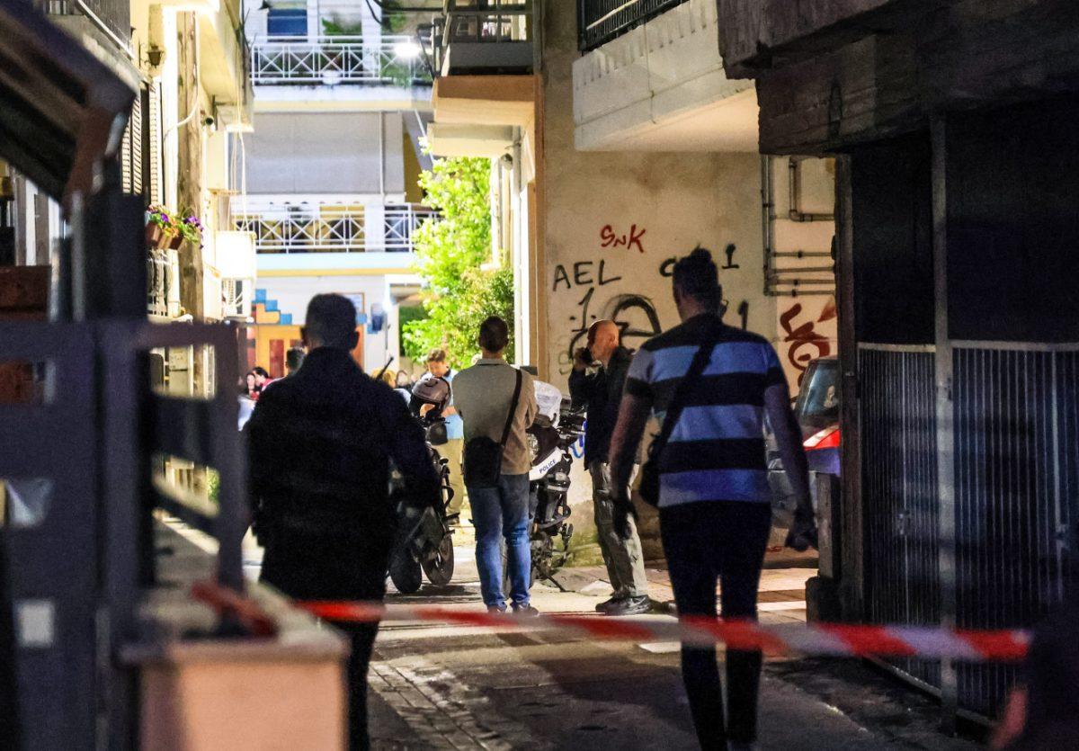 Λάρισα: Η σχέση του μητροκτόνου με τον πατέρα του – «Είναι να μη σοκαριστείς;»