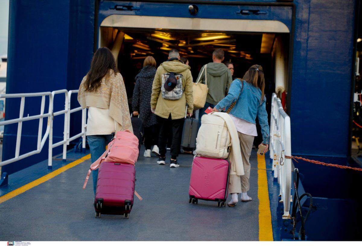 Με ολιγοπωλιακά χαρακτηριστικά η ακτοπλοΐα – Τι σηματοδοτεί η έρευνα της Επιτροπής Ανταγωνισμού