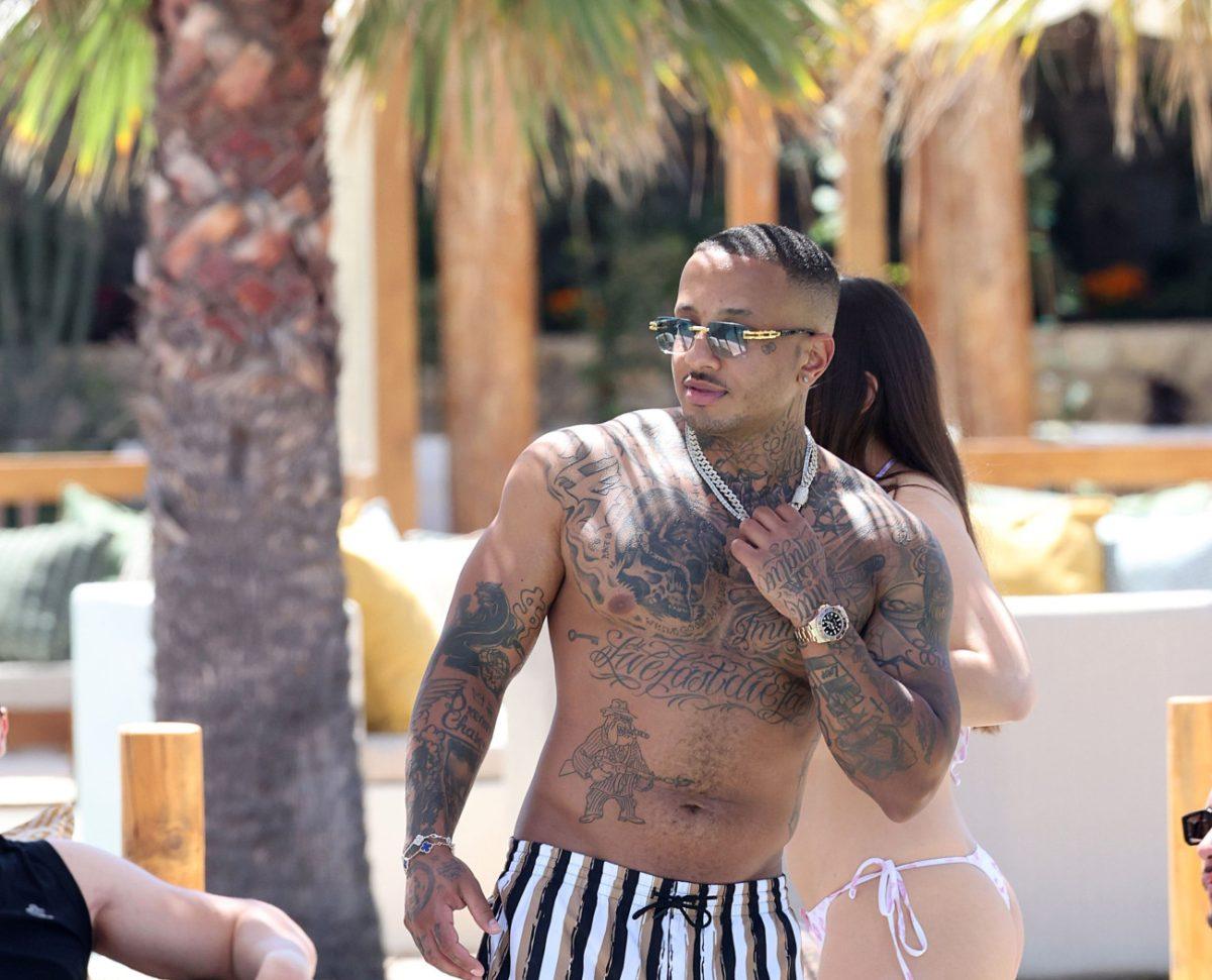 Light: Η Ομοσπονδία Ατόμων με Αναπηρία τον κατηγορεί για μισαναπηρισμό – Τι συνέβη