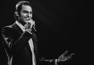 Matteo Bocelli: «Πετώντας» από πάνω του τη σκιά του διάσημου πατέρα του