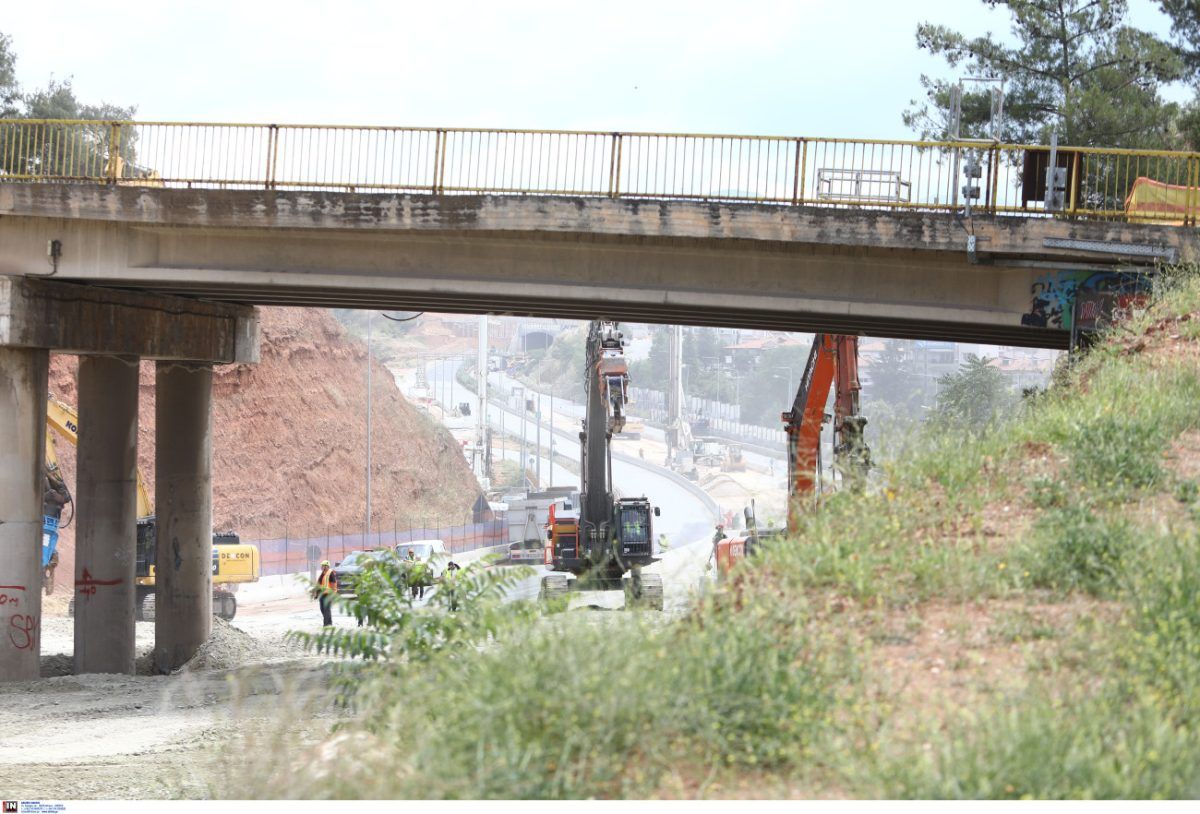 Θεσσαλονίκη: Κατεδαφίζεται η γέφυρα της Περραιβού – Κλειστό για 48 ώρες τμήμα του περιφερειακού