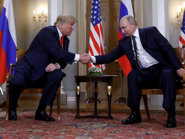 Τραμπ για Πούτιν: «Αν με κοροϊδεύει θα απαντήσω – Δεν θέλω να τα κάνω θάλασσα»