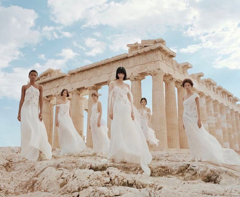 Adieu Dior: Η Μαρία Γκράτσια Κιούρι αποχωρεί από τον γαλλικό οίκο – Ο φεμινισμός, η Ελλάδα, οι νίκες της