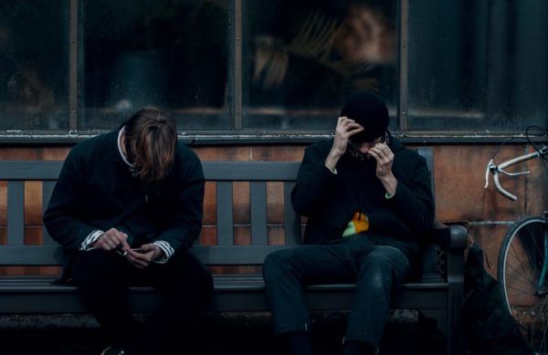 Ευρώπη: Φθίνουσα η ψυχολογία των εφήβων σε πολλές χώρες – Μεγάλο το χάσμα μεταξύ αγοριών και κοριτσιών