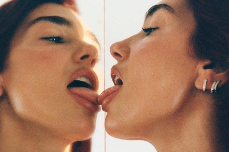 Ντούα Λίπα: Μάλλον η καλύτερη influencer λογοτεχνίας στον κόσμο σήμερα -και φταίει ο Χότζα