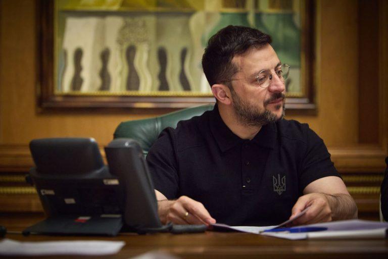 Ζελένσκι: Διαβεβαιώνει τον Τραμπ πως η Ουκρανία είναι έτοιμη για διαπραγματεύσεις