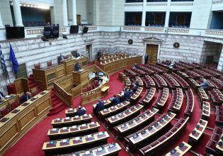 Βουλή: Εβδομάδα εξελίξεων με προανακριτική, κάθε κόμμα και πρόταση – Στο επίκεντρο ο Καραμανλής και στο βάθος Μητσοτάκης