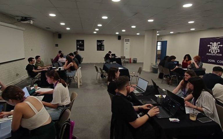 Makeathon 2025: Οι Έλληνες φοιτητές «επενδύουν» στην Τεχνητή Νοημοσύνη και ενθουσιάζουν
