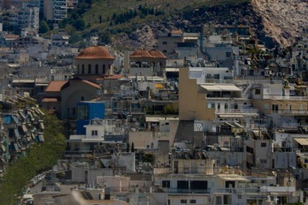 Ακίνητα: Μικρή προσφορά, «Χρυσή Βίζα» και «Σπίτι μου» ανεβάζουν τις τιμές