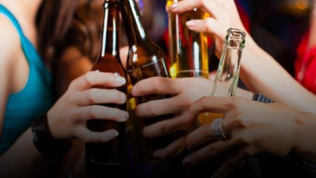 Τέλος στην πώληση αλκοόλ και καπνικών προϊόντων σε ανηλίκους – Τι προβλέπει το νομοσχέδιο