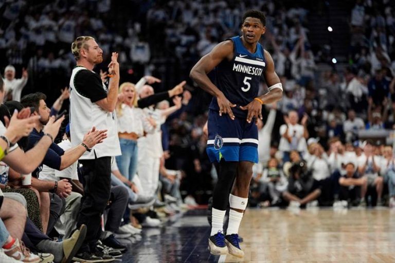 NBA: Διέλυσαν τους Θάντερ και μείωσαν τη σειρά στο 2-1 οι Τίμπεργουλβς (vids)