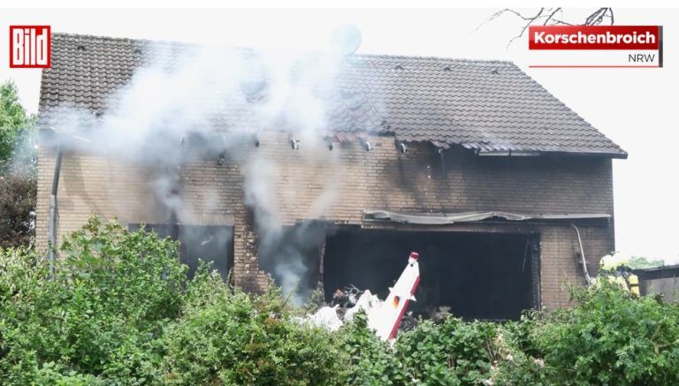 Γερμανία: Αεροσκάφος συνετρίβη σε κτίριο στη Βόρεια Ρηνανία – Βεστφαλία – Δύο νεκροί
