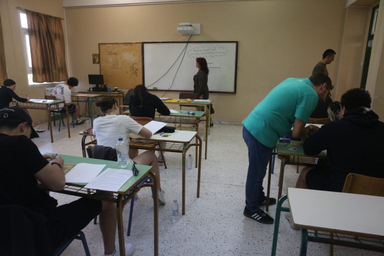 Πανελλαδικές 2025: Πότε θα ανακοινωθούν οι βαθμολογίες και οι βάσεις εισαγωγής