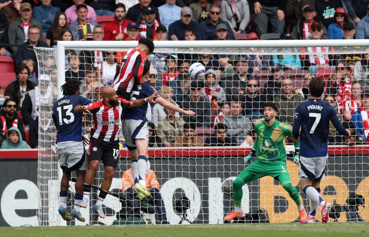 Η Μπρέντφορντ νίκησε τη Γιουνάιτεντ σε απίθανη ματσάρα (4-3), ισοπαλίες σε Λονδίνο και Μπράιτον