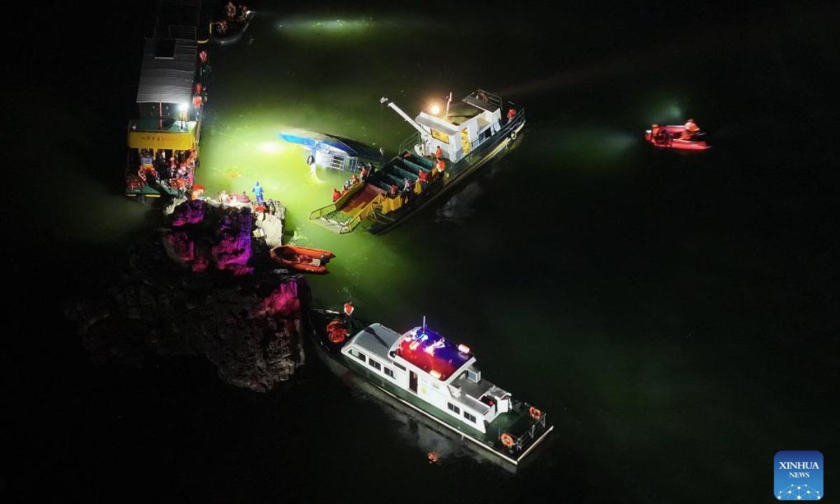 Κίνα: Τουλάχιστον 9 νεκροί και 70 τραυματίες σε ναυάγιο 2 πλεούμενων που μετέφεραν τουρίστες