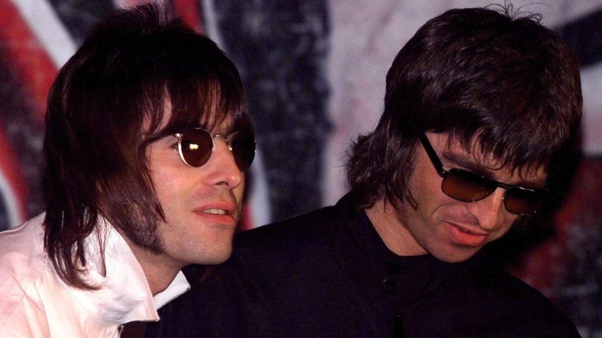 Καβγάδες, μπιζέλια και μεθύσια – Η αληθινή ιστορία πίσω από τη διάλυση των Oasis