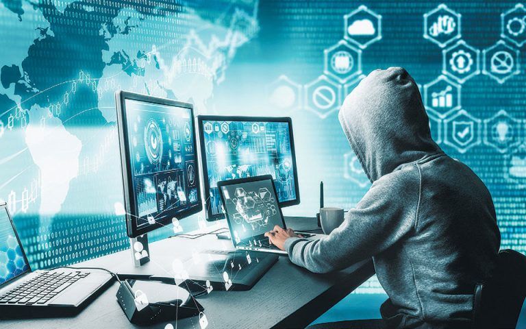 Μάστιγα οι ηλεκτρονικές απάτες – Τι λένε θύματα που έπεσαν στην παγίδα των επιτήδειων