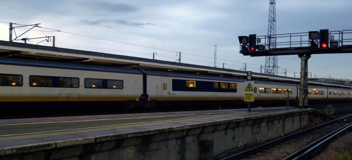 Κίνημα Δημοκρατίας: Η εθνικοποίηση στον σιδηρόδρομο στη Βρετανία δείχνει τον δρόμο