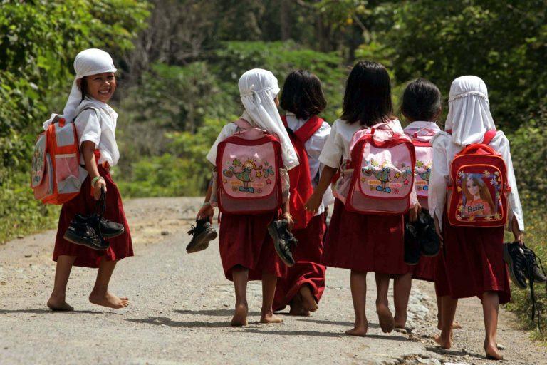 Σε αυτές τις χώρες οι άνθρωποι ζουν πιο ευτυχισμένα – Και όχι, δεν έχει να κάνει με την οικονομία