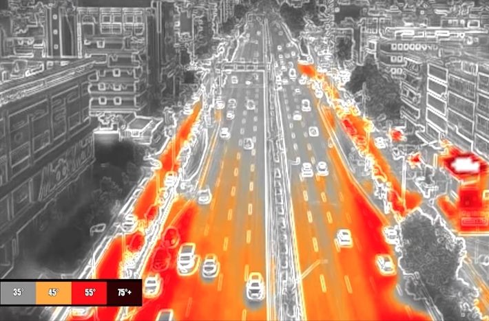 Ακραίες θερμοκρασίες άνω των 50 βαθμών καταγράφηκαν στους δρόμους της Αθήνας στον καύσωνα του περασμένου Ιουλίου (Meteo)