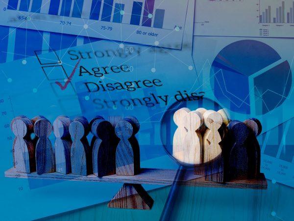 Αντισυστημισμός: Ένας, δύο, τρεις μνηστήρες