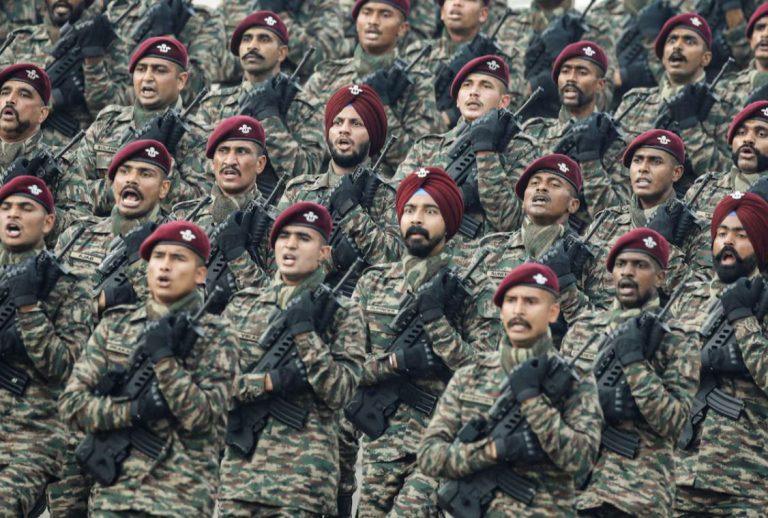 Πακιστάν εναντίον Ινδίας: Ποιόν ευνοεί ο συσχετισμός δυνάμεων