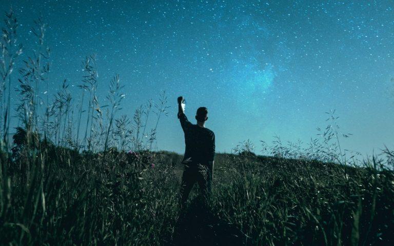 Άκρως Ζωδιακό: Τα Do’s και Don’ts στα ζώδια σήμερα [Σάββατο 10.05.2025]