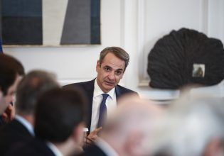 Μαξίμου: Αντεπίθεση με 3+3 κινήσεις από την κυβέρνηση