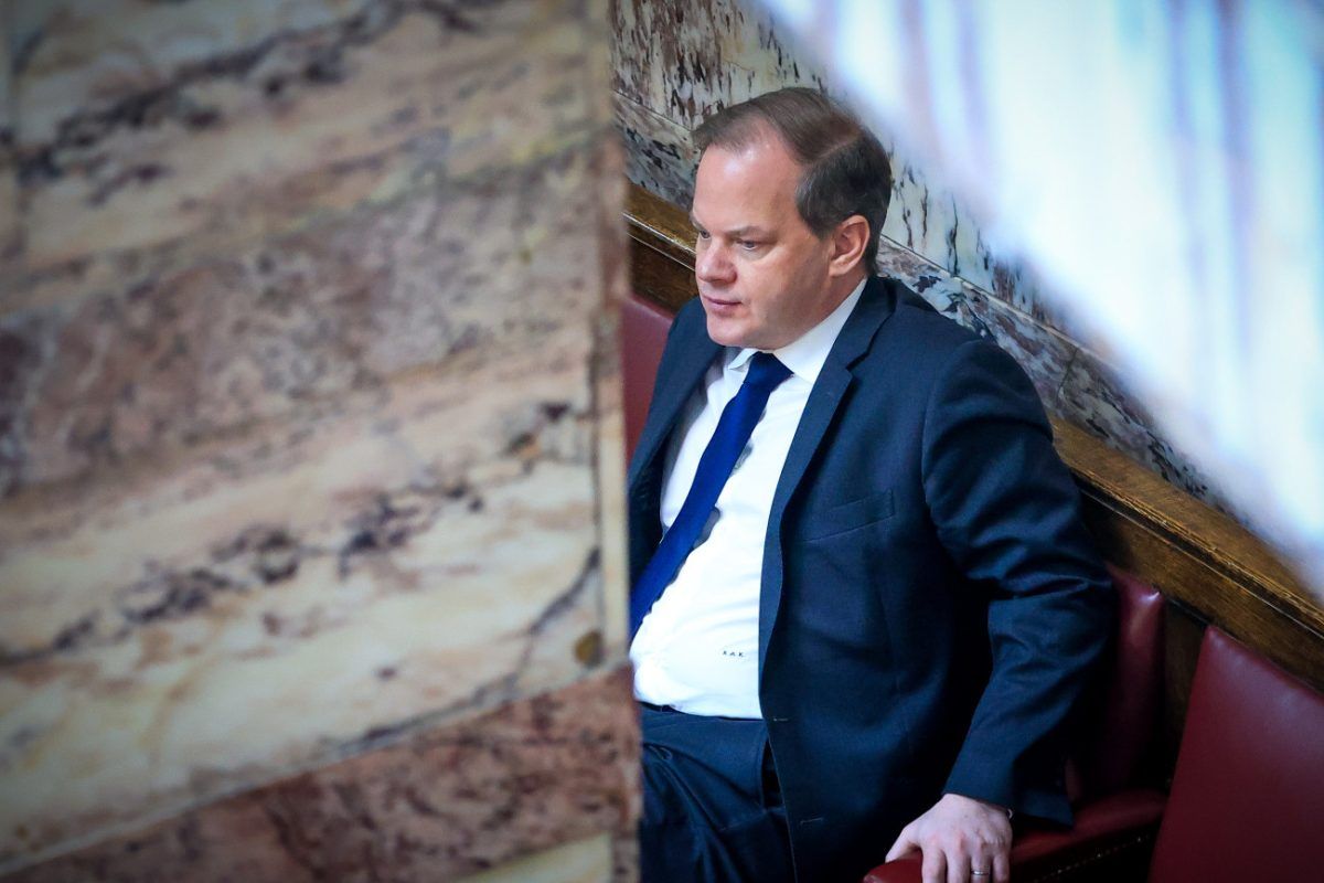 ΝΔ: Προανακριτική για… τα μάτια του κόσμου – Με «συνταγή» Τριαντόπουλου και η περίπτωση Καραμανλή