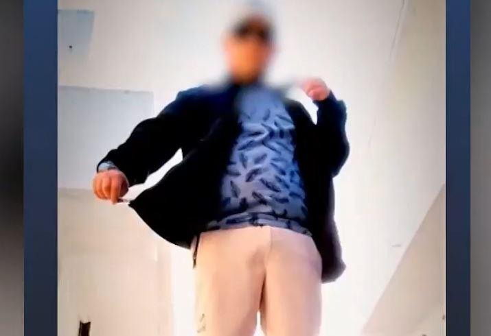 Λάρισα: Σοκάρουν οι μαρτυρίες με τον μητροκτόνο μετά τη δολοφονία – Οι πόζες του 21χρονου στα social media