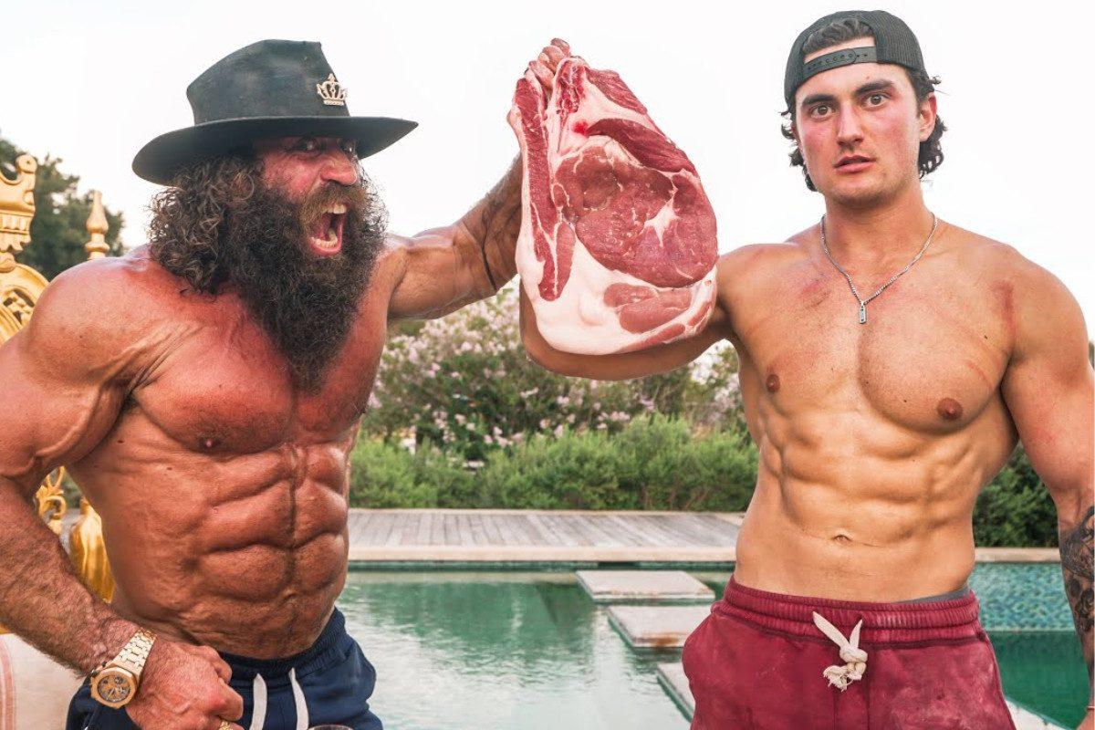 Ο Βασιλιάς Του Συκωτιού: Το φιάσκο του Liver King και οι ωμοί όρχεις γελοιότητας των influencer