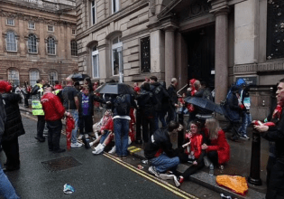 Αυτός είναι ο οδηγός που σκόρπισε τον τρόμο στο Λίβερπουλ (vid)