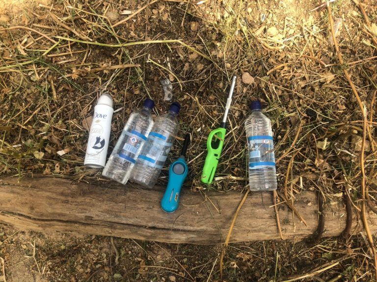 Λυκαβηττός: Βρήκαν μπουκάλια οινόπνευμα και αναπτήρες στο λόφο – Η ανάρτηση Δούκα