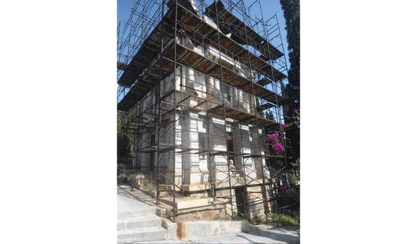 Έκκληση του δημάρχου Ιωαννιτών για τη διάσωση του ταφικού μνημείου του εθνικού ευεργέτη Χρηστάκη Ζωγράφου