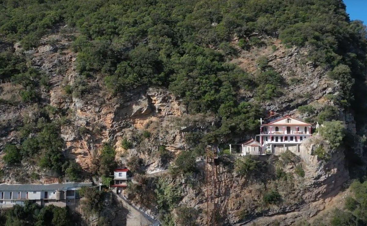 Αρκαδία: Ιερόσυλοι διέρρηξαν το μοναστήρι της Κλειβωκάς – Άρπαξαν τα τάματα αξίας από την εικόνα της Παναγίας