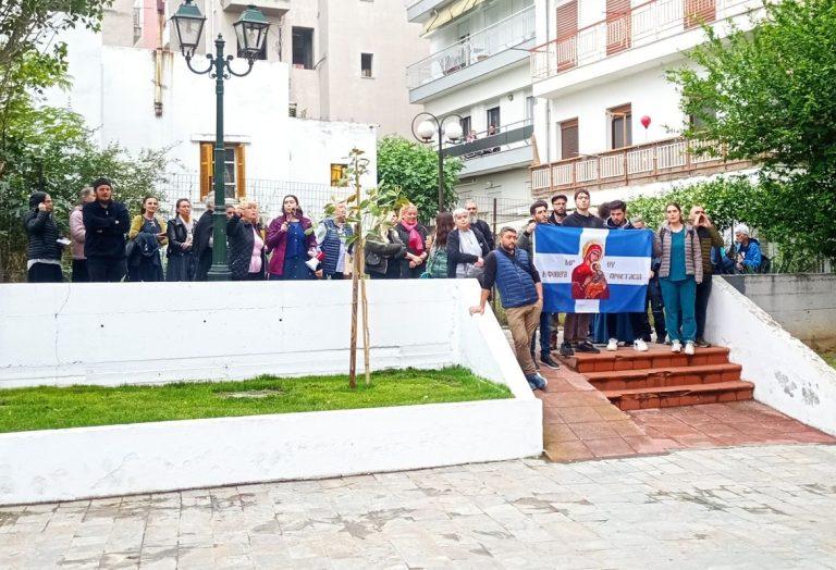 Ξανά στο στόχαστρο πιστών ο εικαστικός Χριστόφορος Κατσαδιώτης – Διέκοψαν εκδήλωση στη Θεσσαλονίκη