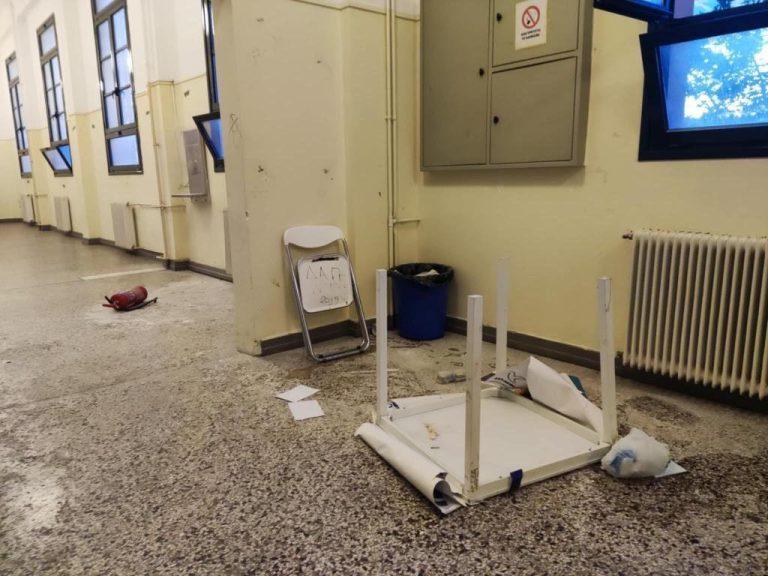 Επτά συλλήψεις για την επίθεση σε καθηγητές και φοιτητές στη Νομική