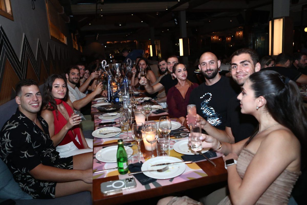 Ολυμπιακός: Το «ερυθρόλευκο» γλέντι για το ντάμπλ (pics)