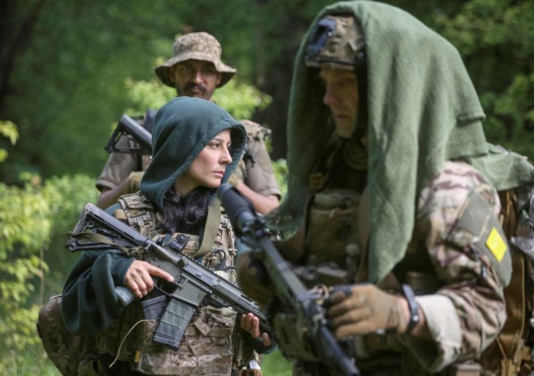 H ανυποταξία στην Ουκρανία χτυπάει κόκκινο – «Δίνουμε μπόνους στη Γενιά Ζ να πάρει τα όπλα»