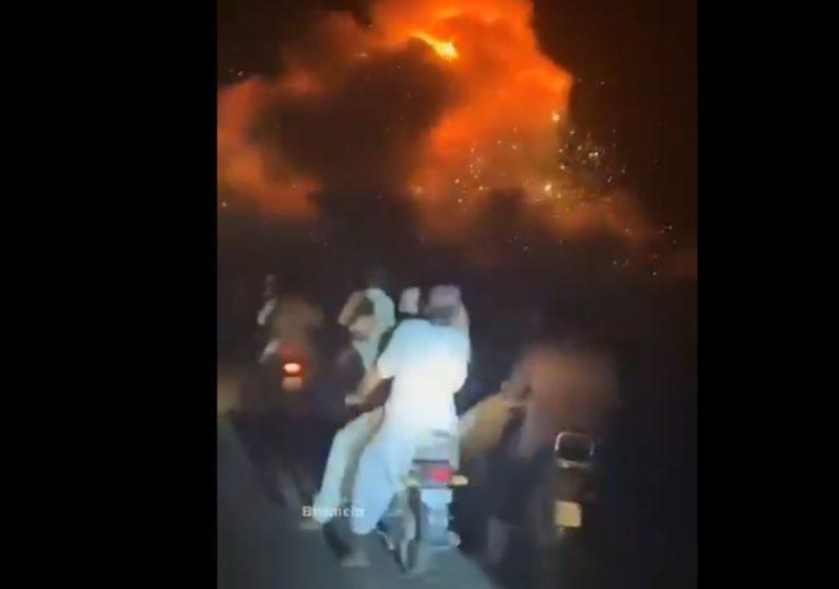 Πακιστάν: Οι πρώτες εικόνες από την πυραυλική επίθεση που εξαπέλυσε η Ινδία