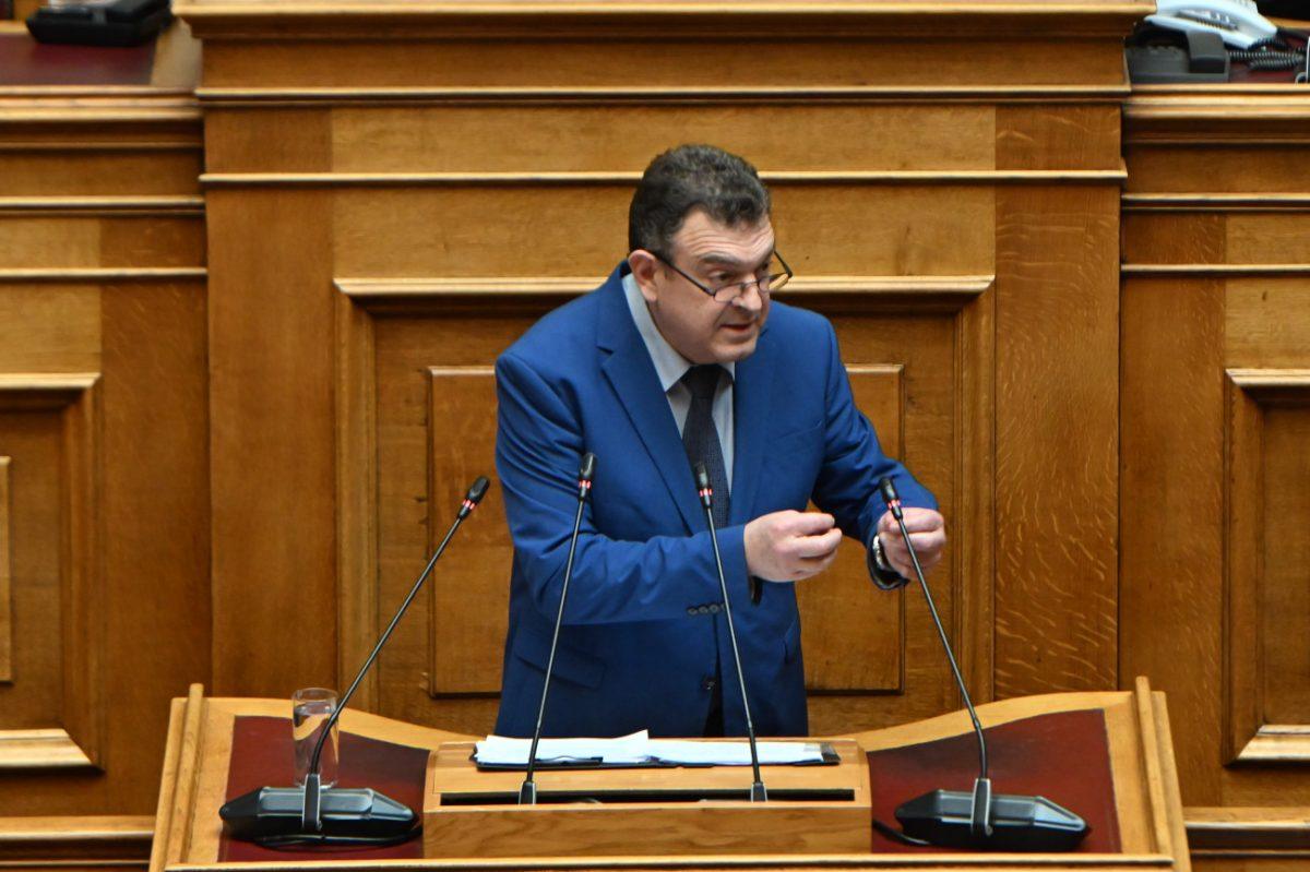 «Νίκη»: Καρατομήθηκε από την κοινοβουλευτική ομάδα ο Νίκος Παπαδόπουλος – Καλείται να παραδώσει την έδρα